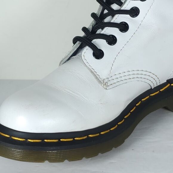 Dr. Martens Women's Pascal 1460 US6 White Leather Lace Up Ankle Combat Boots - Picture 13 of 15